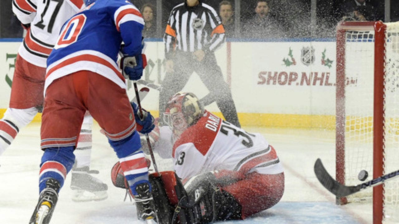 Grabner scores 3 to lead Rangers in 5-1 win over Hurricanes (Dec 01, 2017)